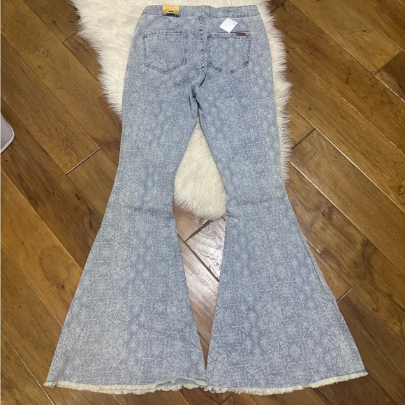 Bargain Button Bell Rock & Roll Denim Bell Bottom Jeans - Picture 4 of 5